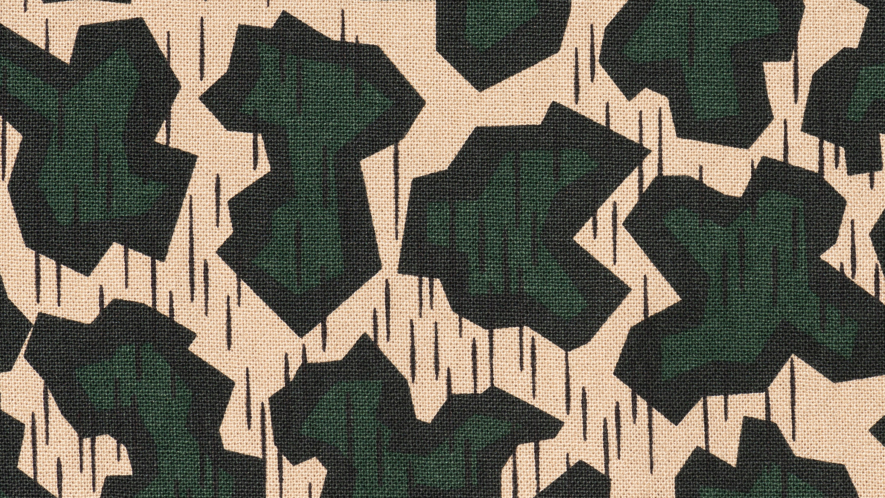 DIE DREI BERGE - Camo Military Jacket Detail