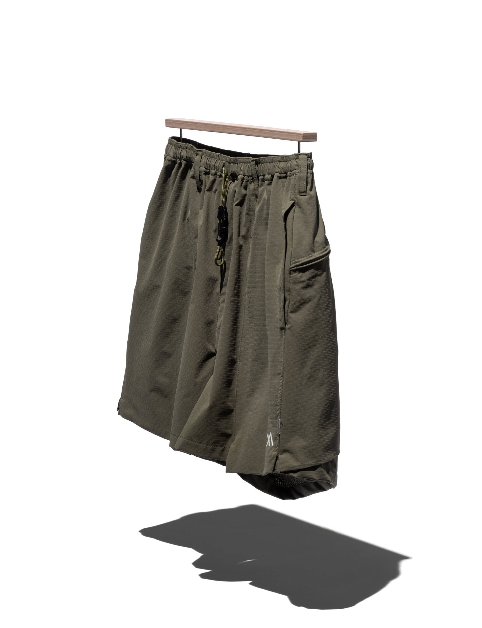 BUG SHORTS - COMFY OUTDOOR GARMENT