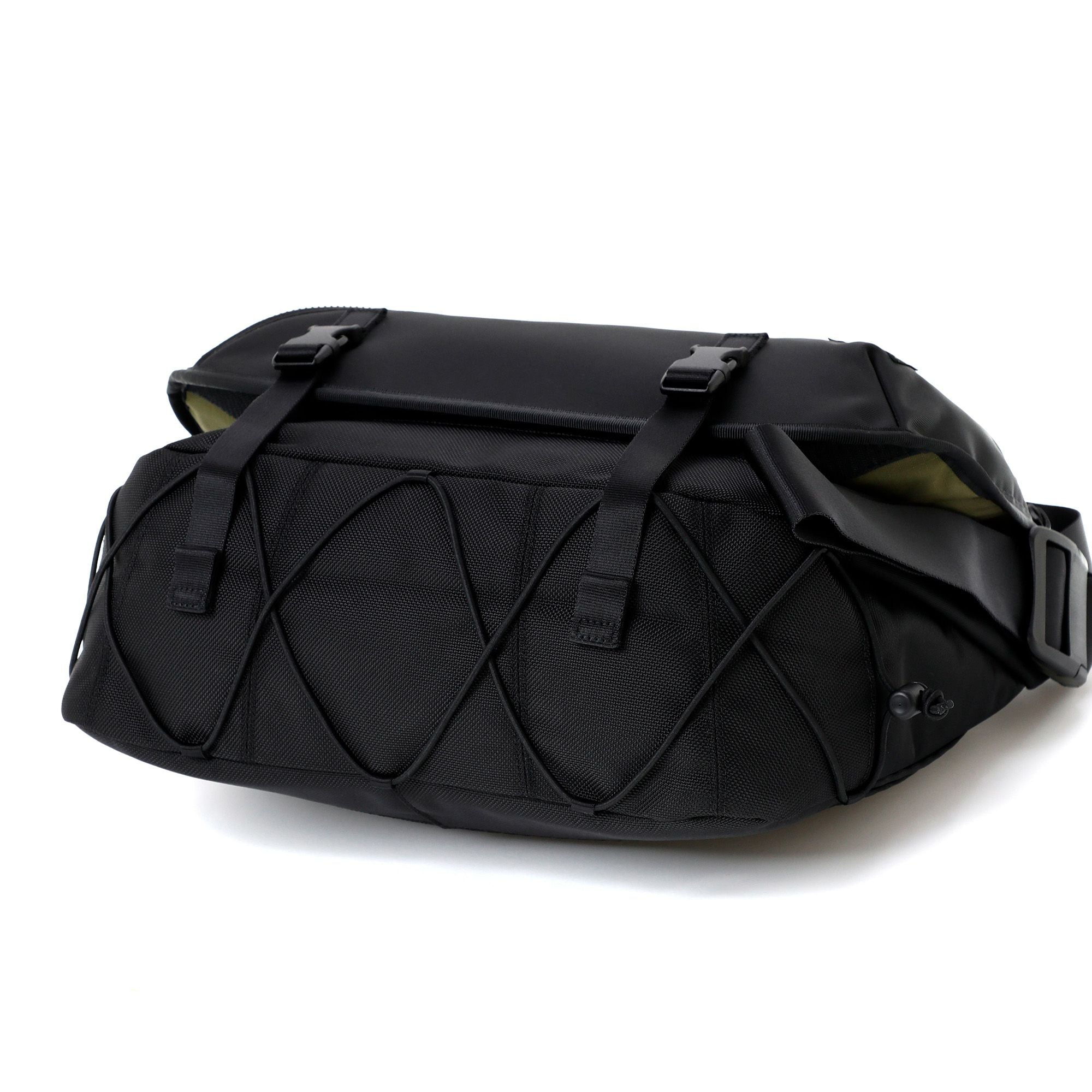 THINGS MESSENGER BAG
