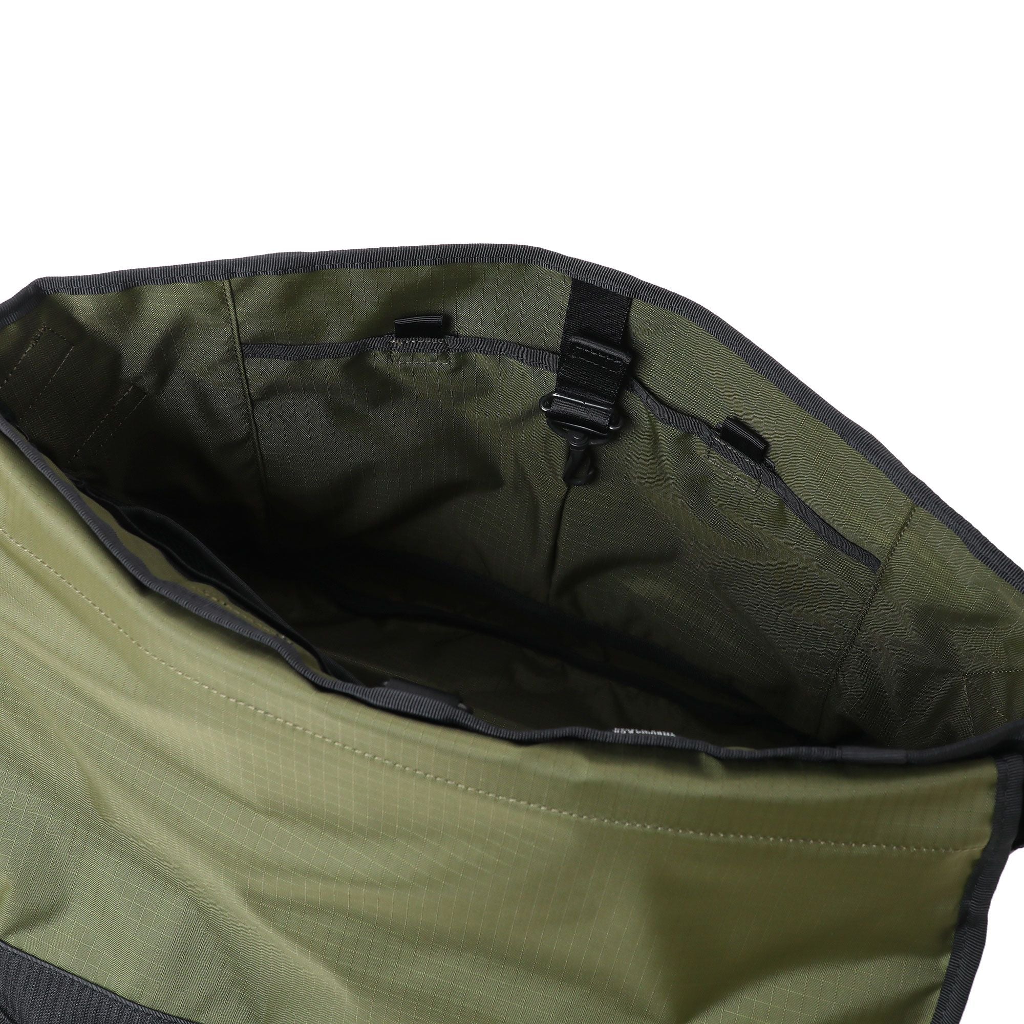 THINGS MESSENGER BAG