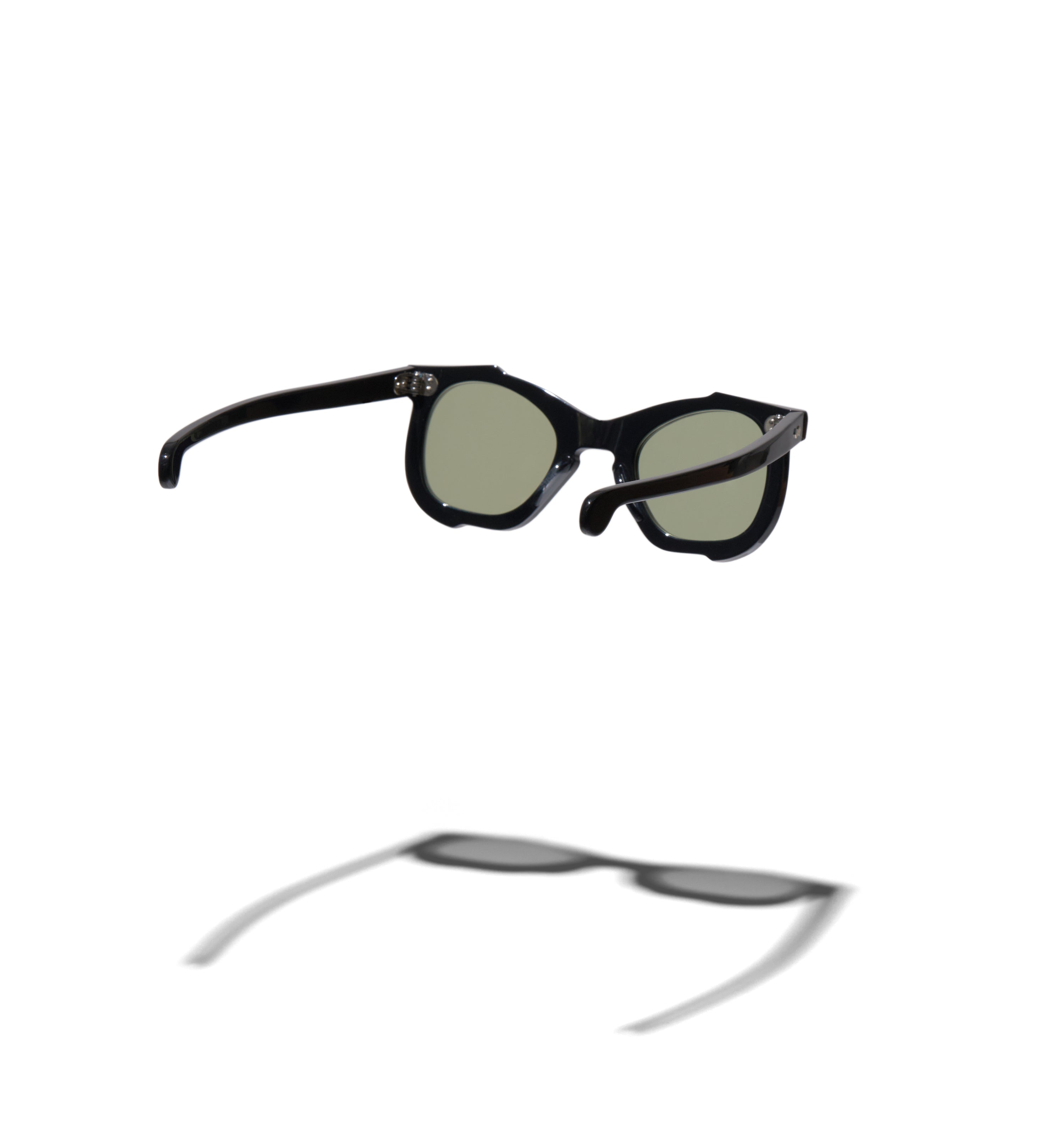 RT02 SUNGLASSES (BLACK / GREEN LENSES)