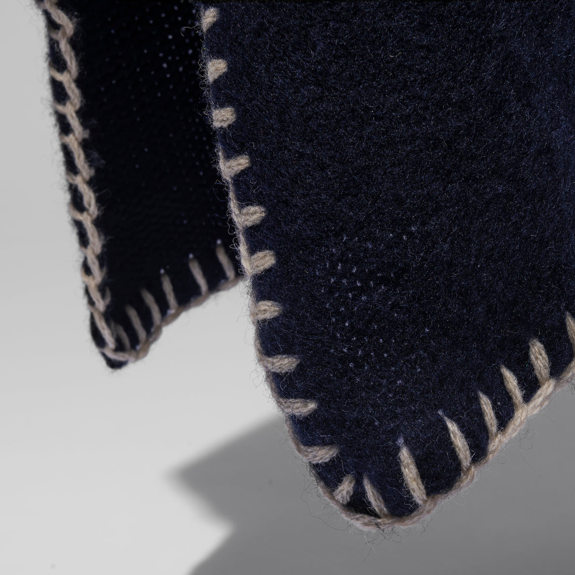 BIG KNIT PONCHO