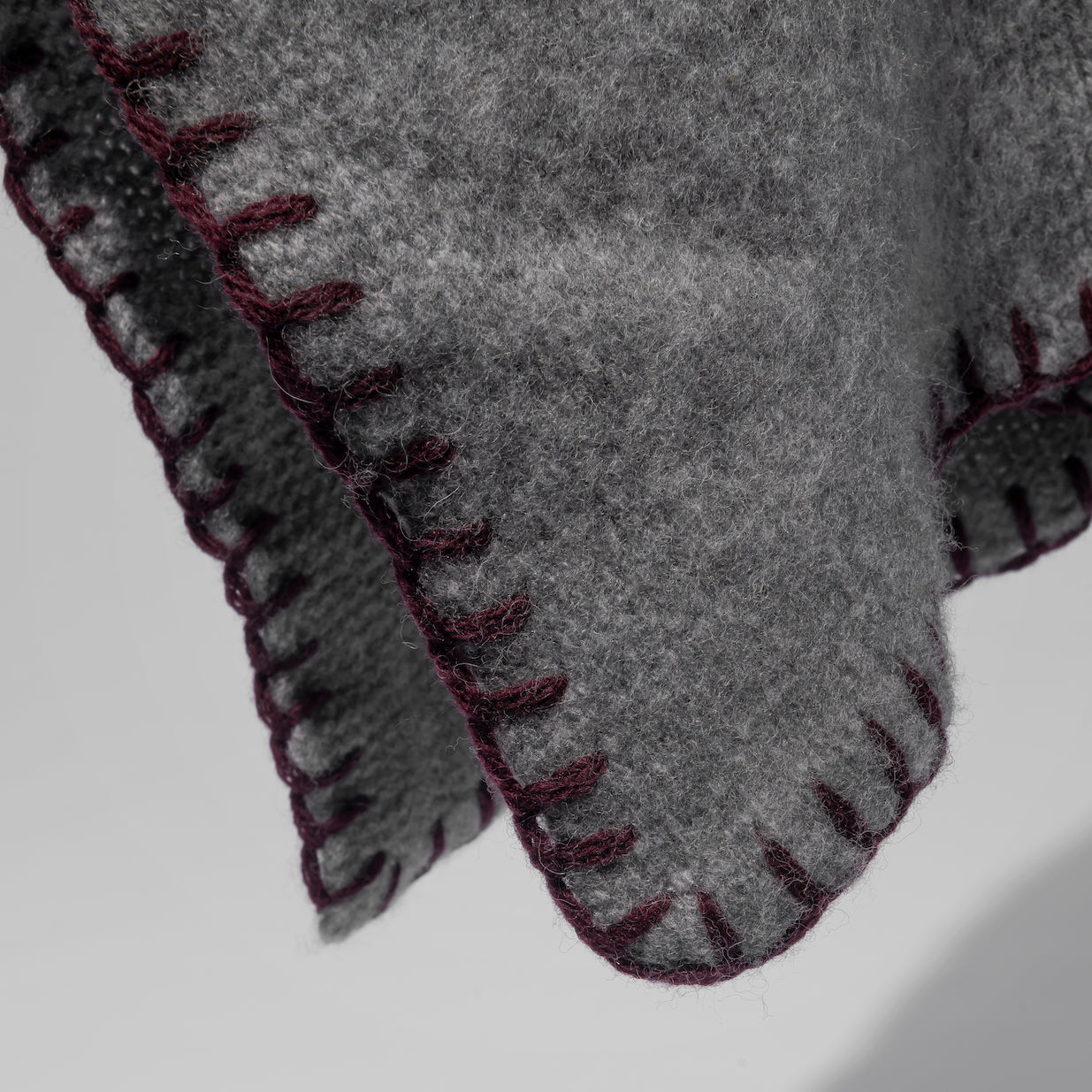 BIG KNIT PONCHO