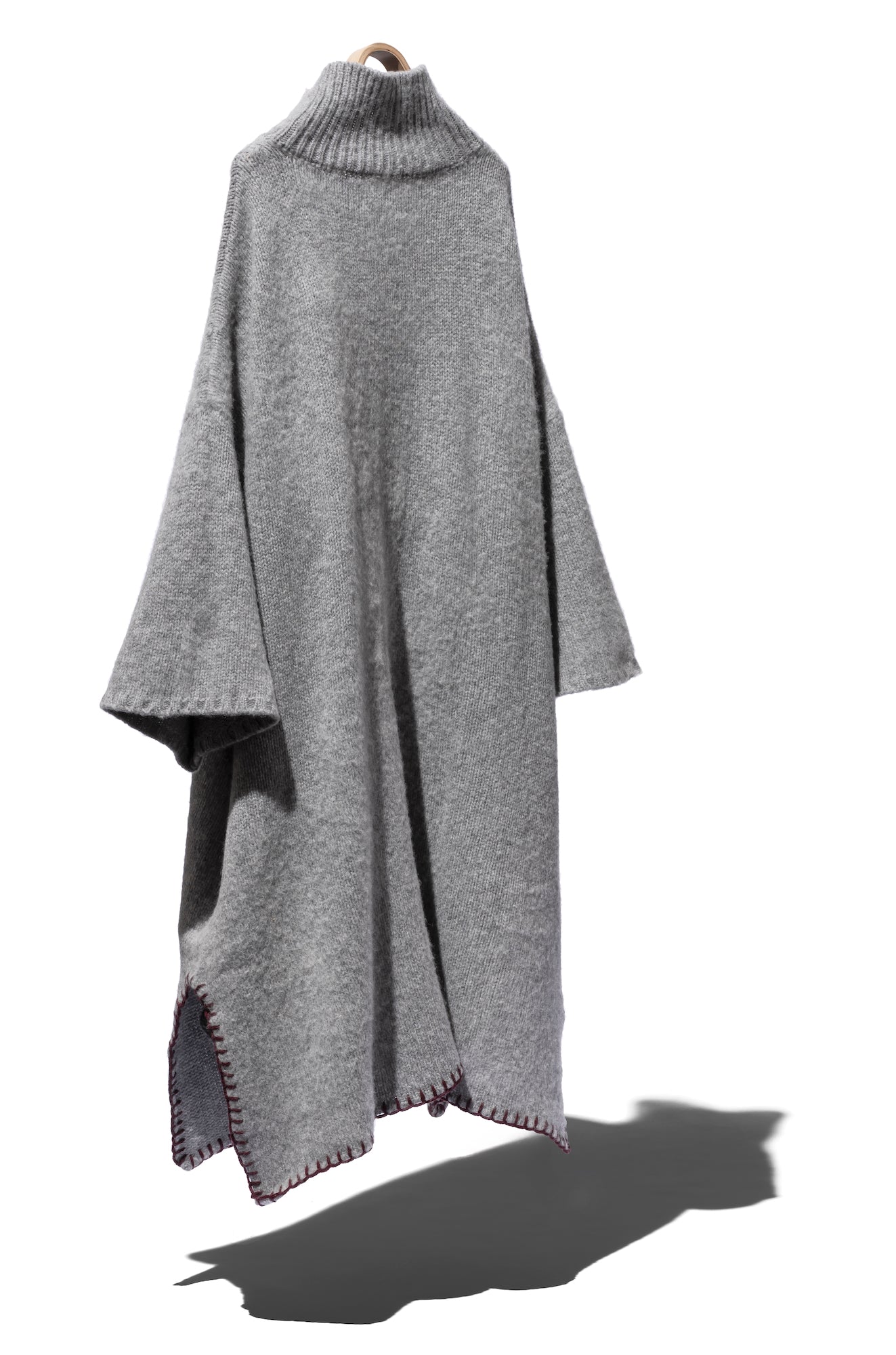 BIG KNIT PONCHO