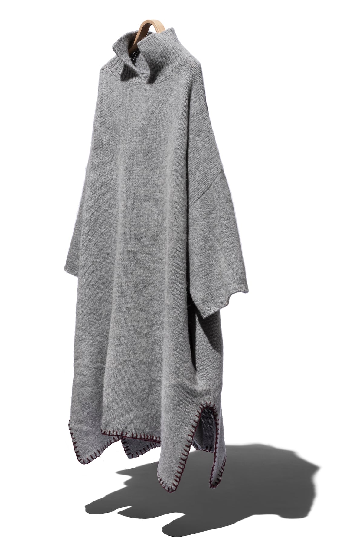 BIG KNIT PONCHO