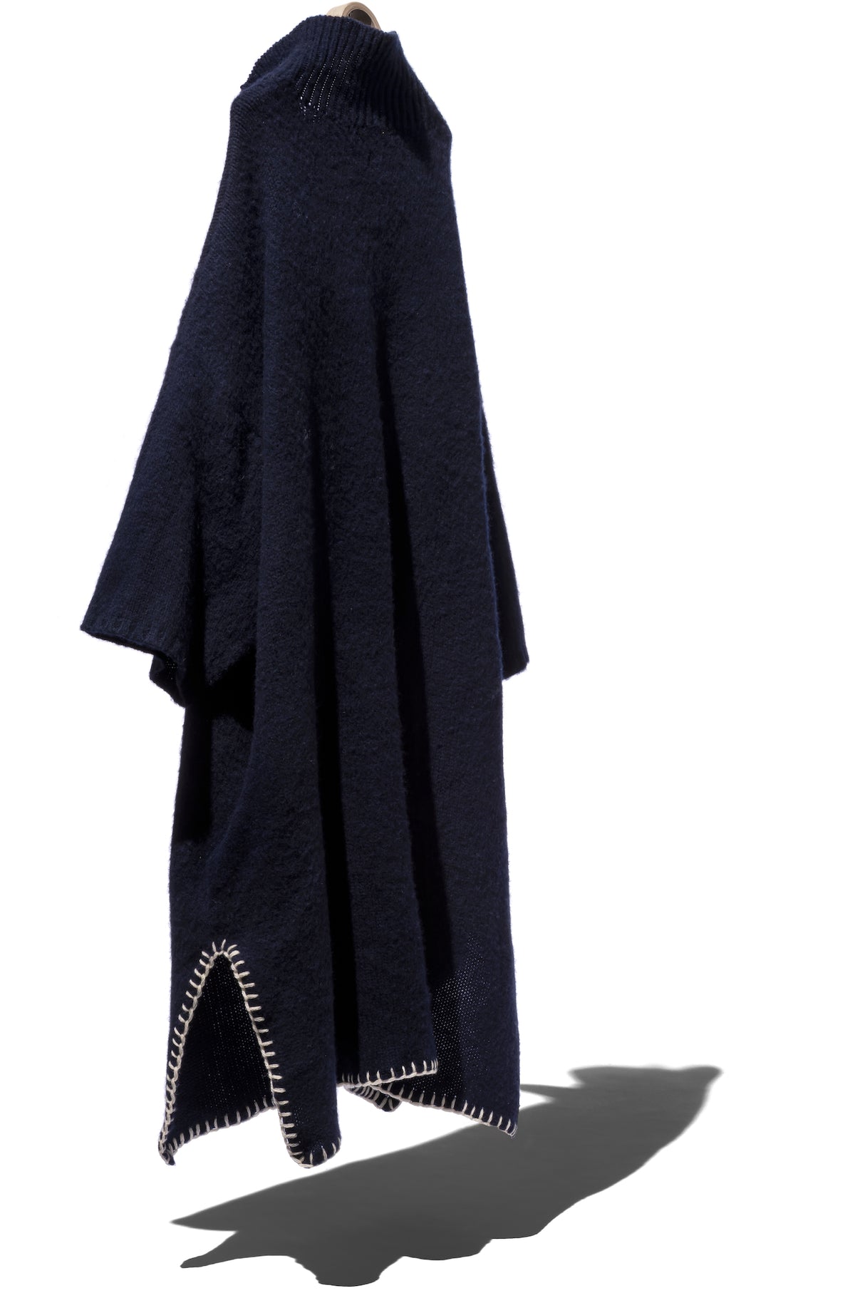 BIG KNIT PONCHO