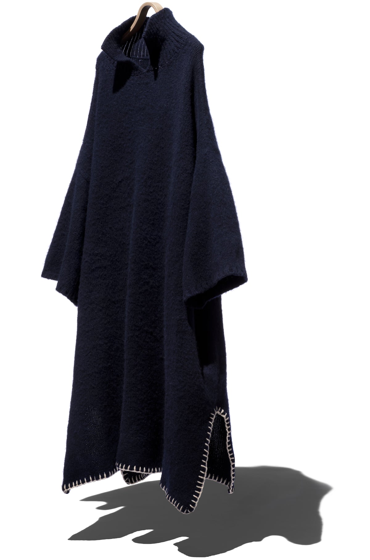 BIG KNIT PONCHO