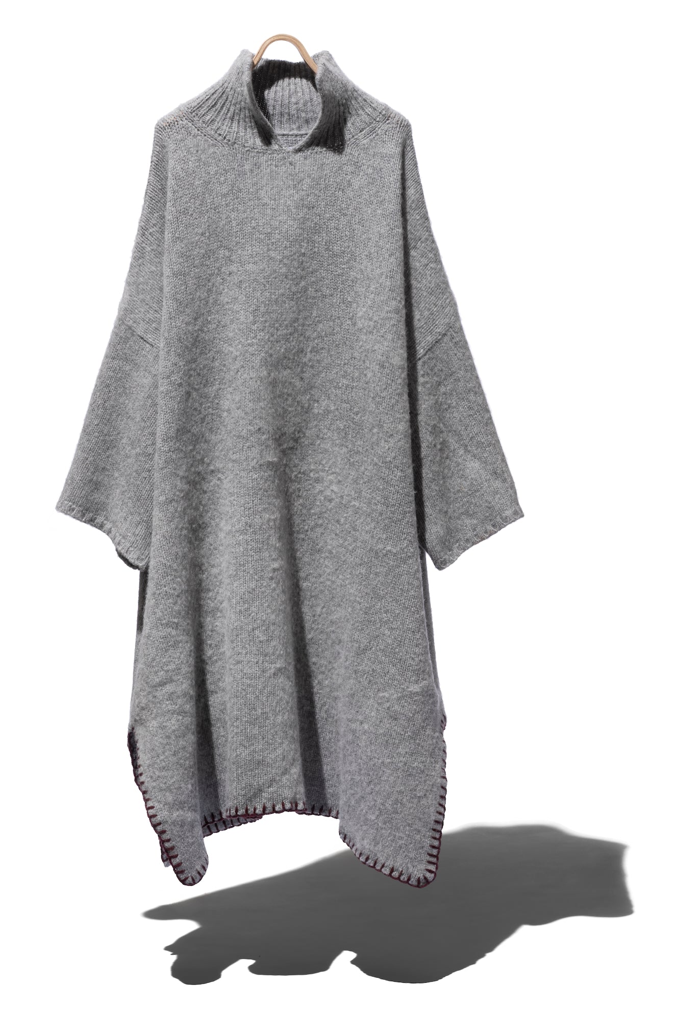 BIG KNIT PONCHO