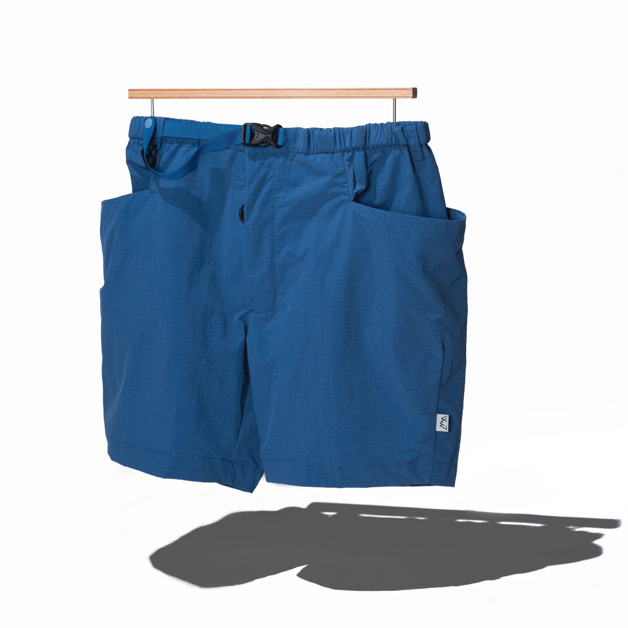 ACTIVITY SHORTS NYLON - COMFY OUTDOOR GARMENT