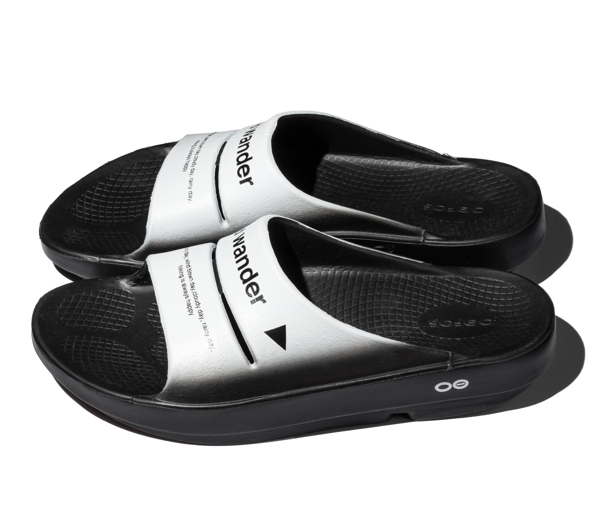 AND WANDER x OOFOS - OOahh recovery sandal - AND WANDER