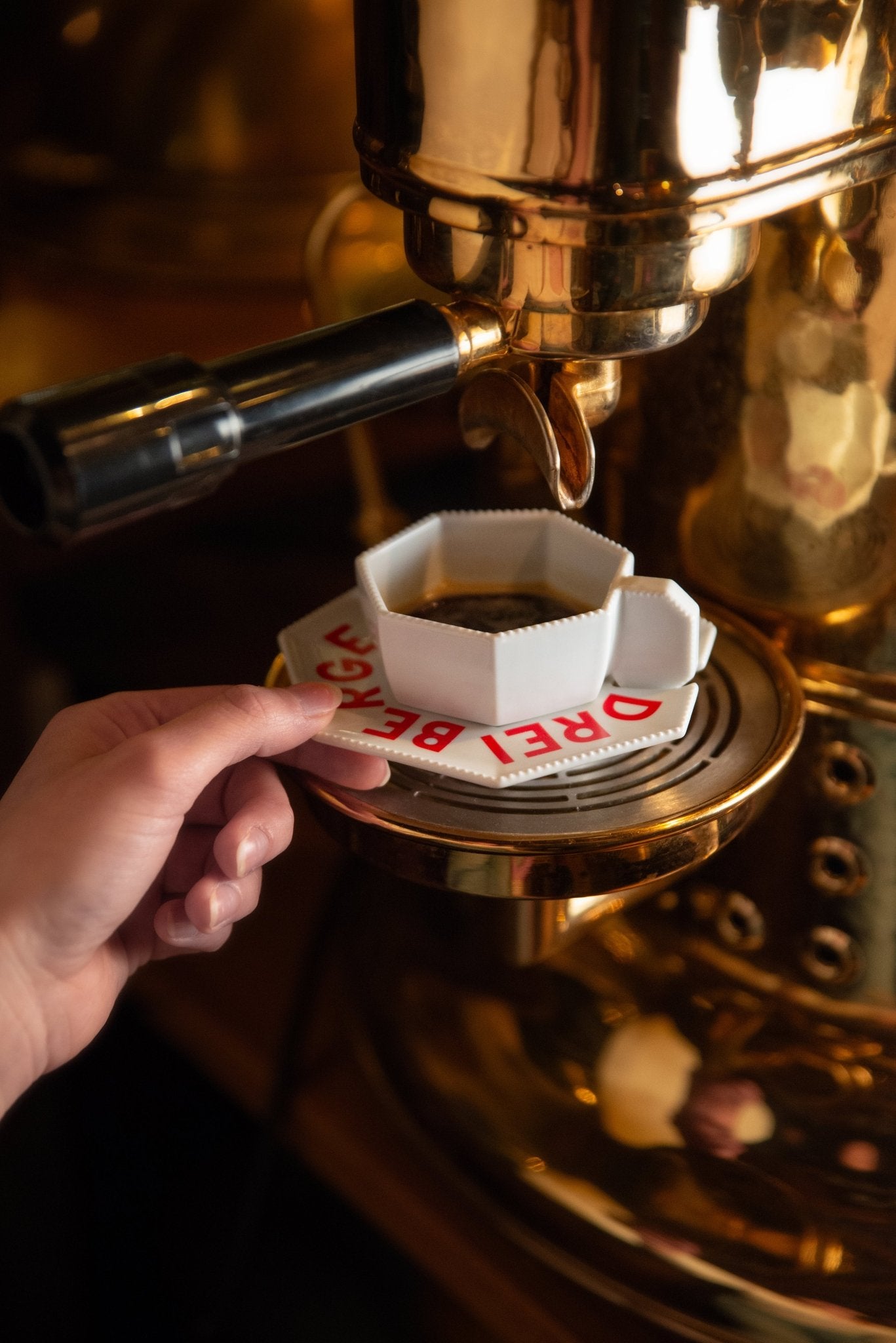 DREI BERGE HOTEL PORCELAIN CUP - DREI BERGE HOTEL