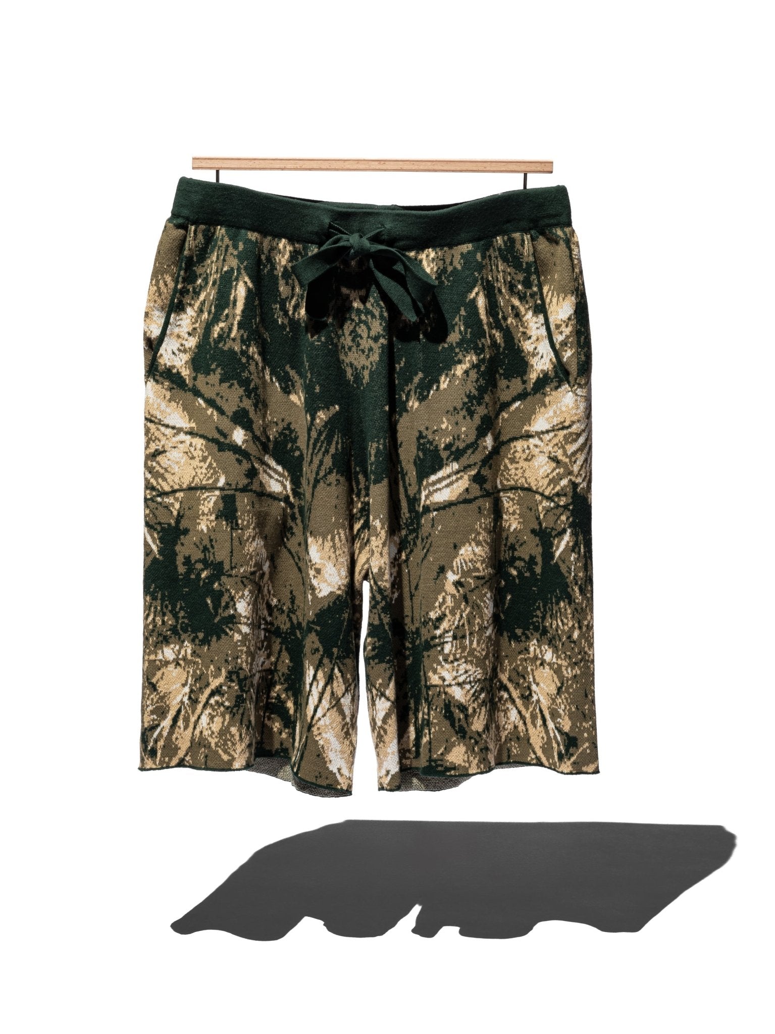 JUNGLE PATTERN KNIT SHORT PANTS - WHITE MOUNTAINEERING