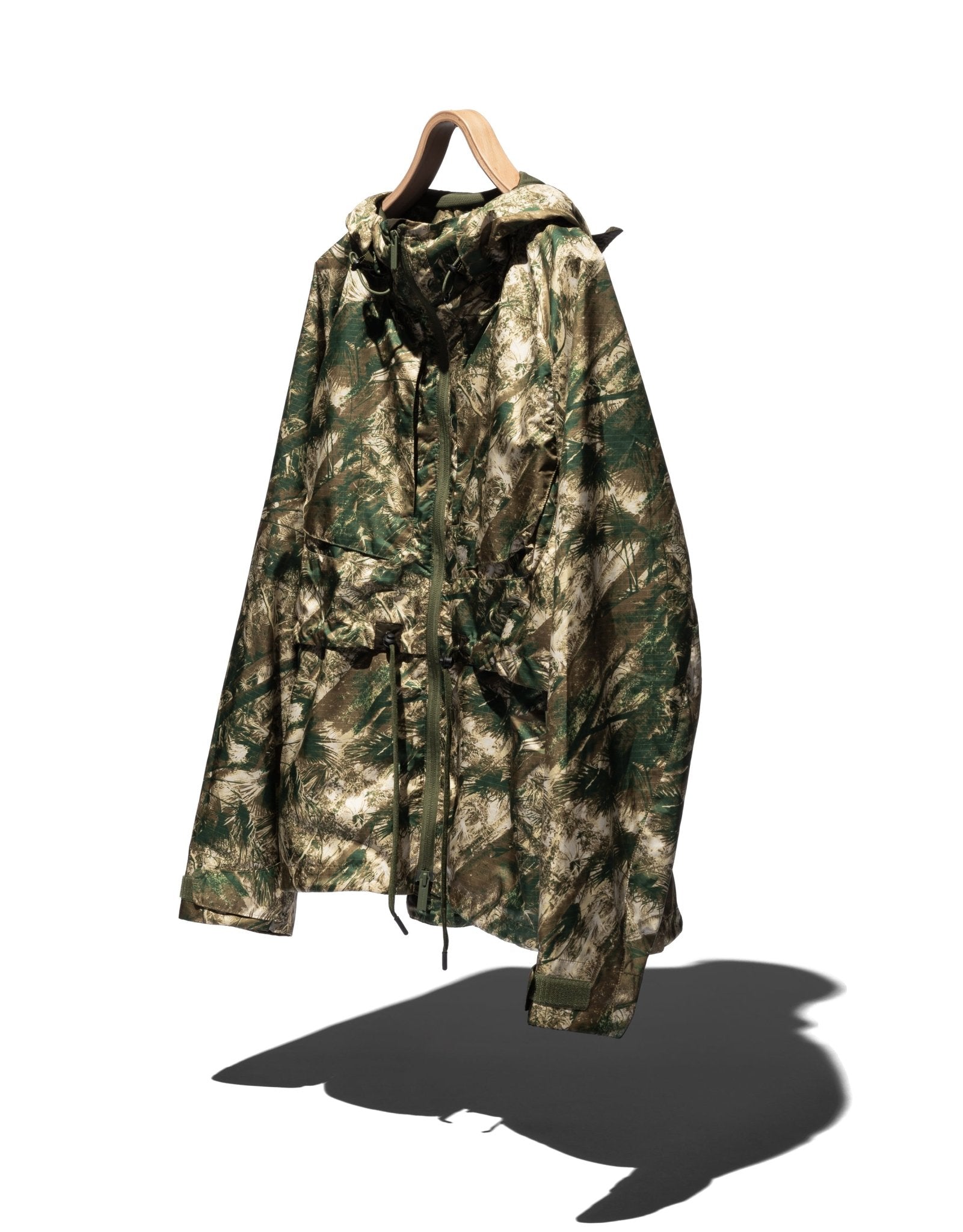 JUNGLE PATTERN RIPSTOP MOUNTAIN PARKA - WHITE MOUNTAINEERING