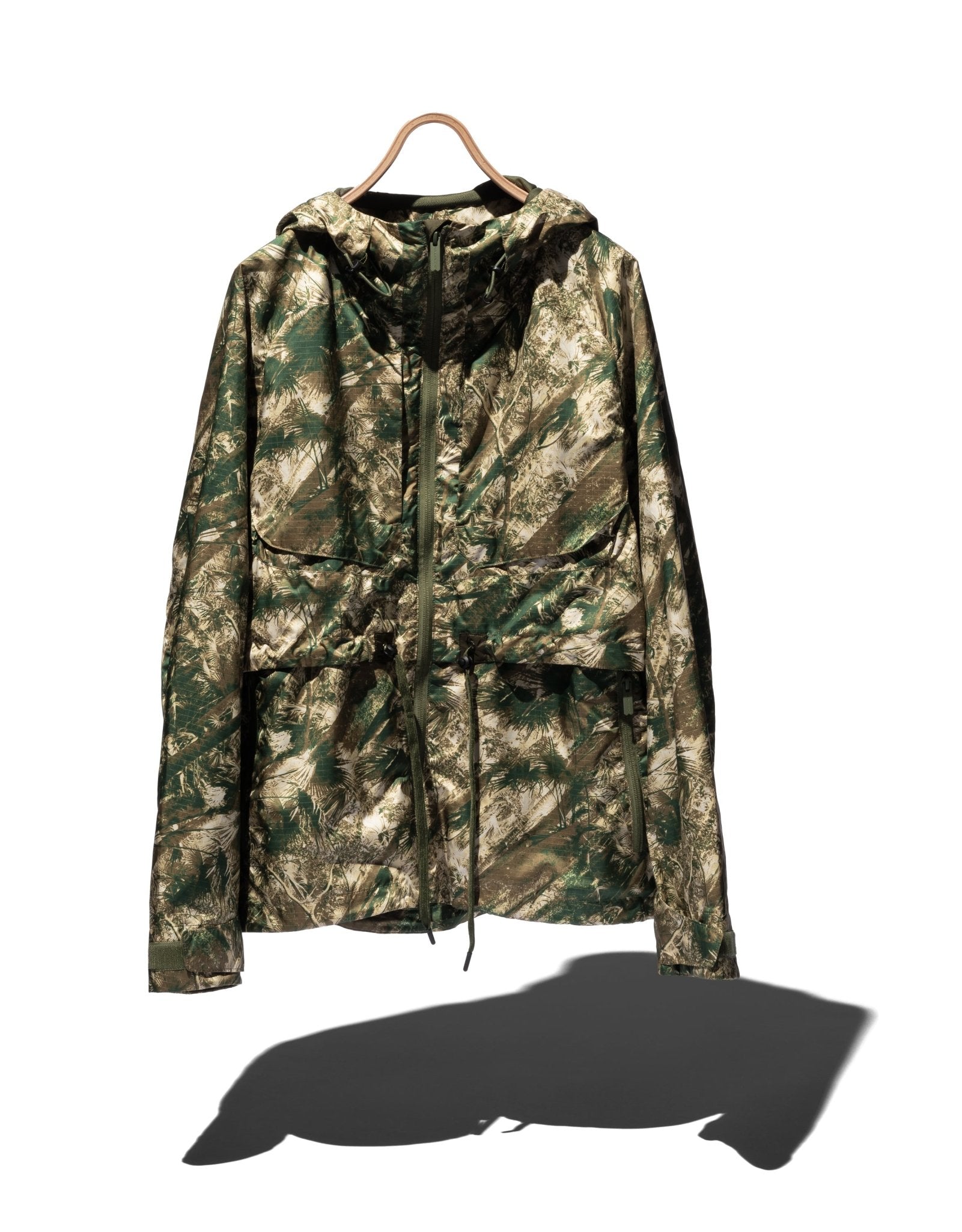 JUNGLE PATTERN RIPSTOP MOUNTAIN PARKA - WHITE MOUNTAINEERING