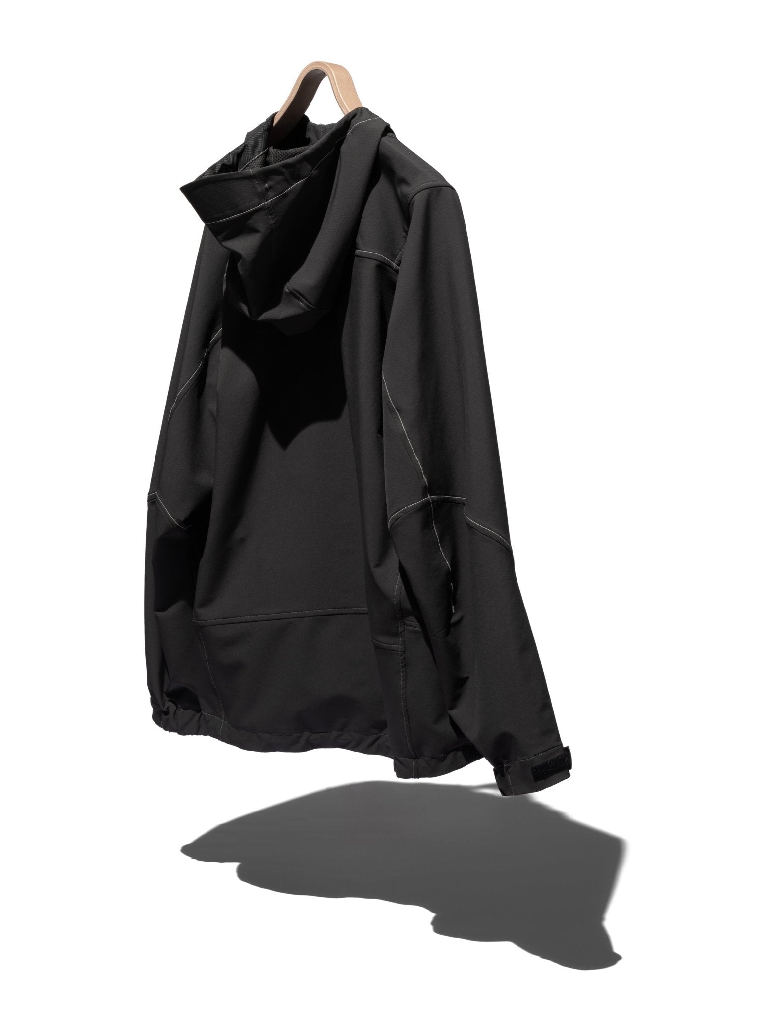 and wander Light Stretch Shell Jacket | WSCS – WORDS SOUNDS COLORS