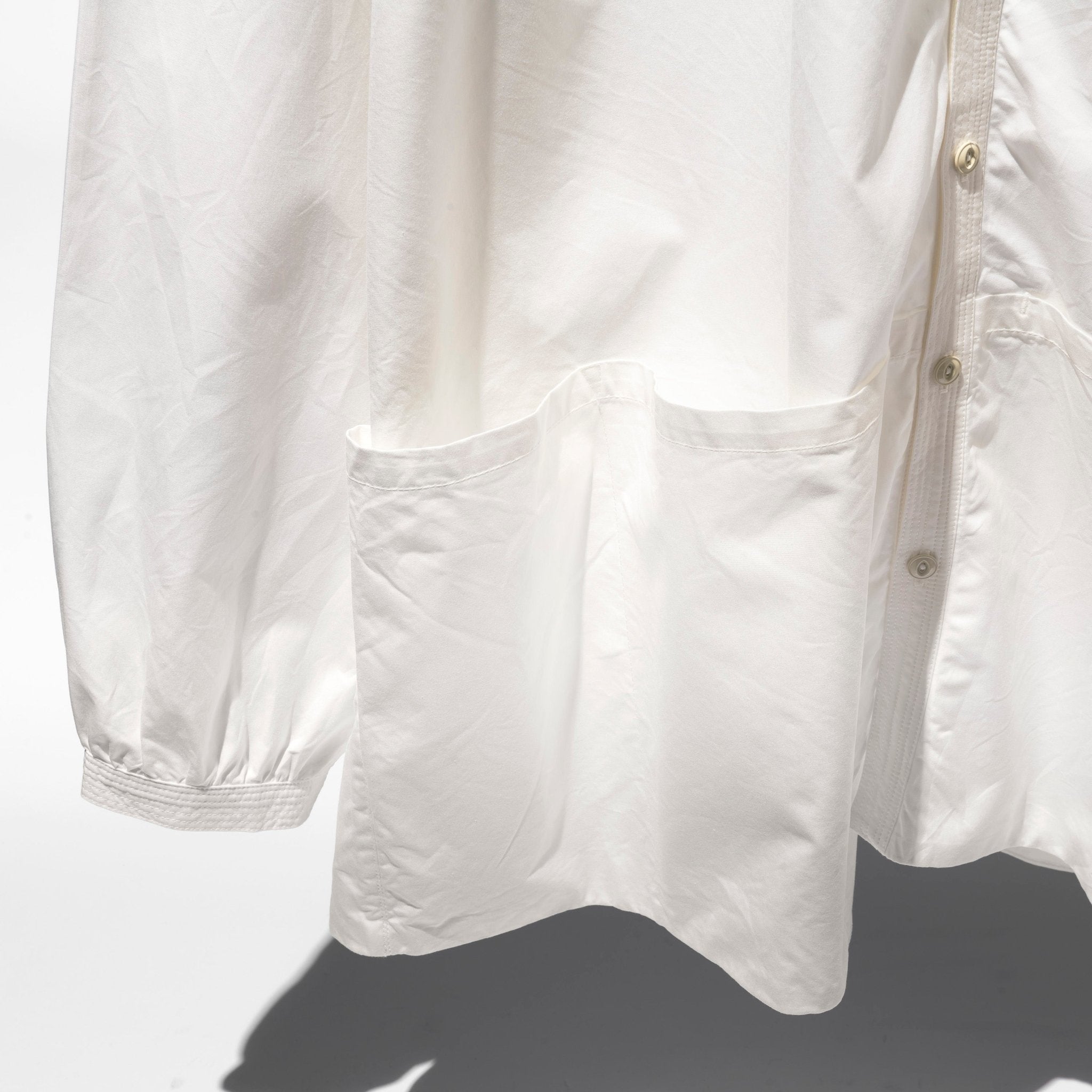 Multi - pocket White Shirt - DIE DREI BERGE