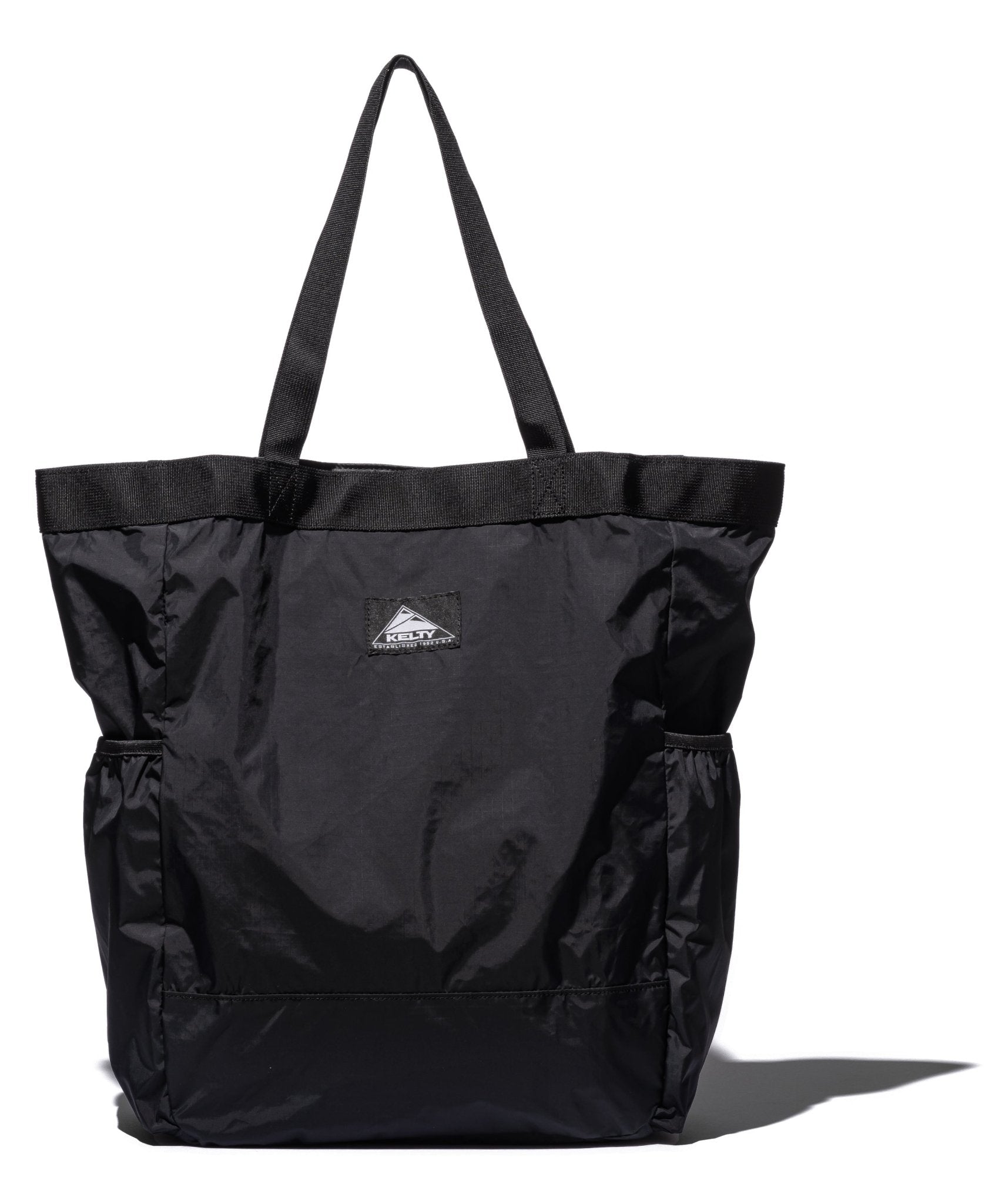 PACKABLE POCKET TOTE 30L – WORDS SOUNDS COLORS & SHAPES