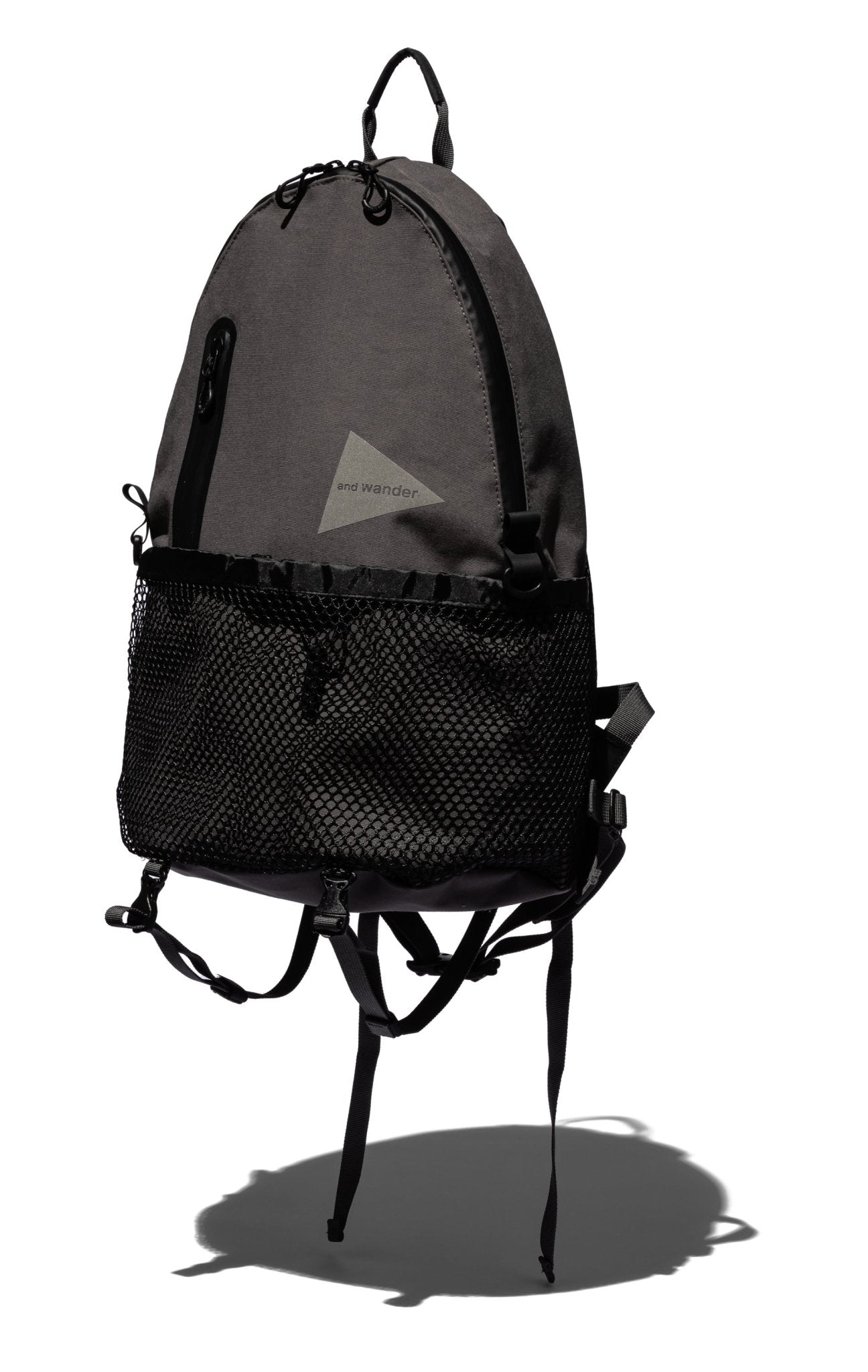 PE/CO 20L Daypack - AND WANDER