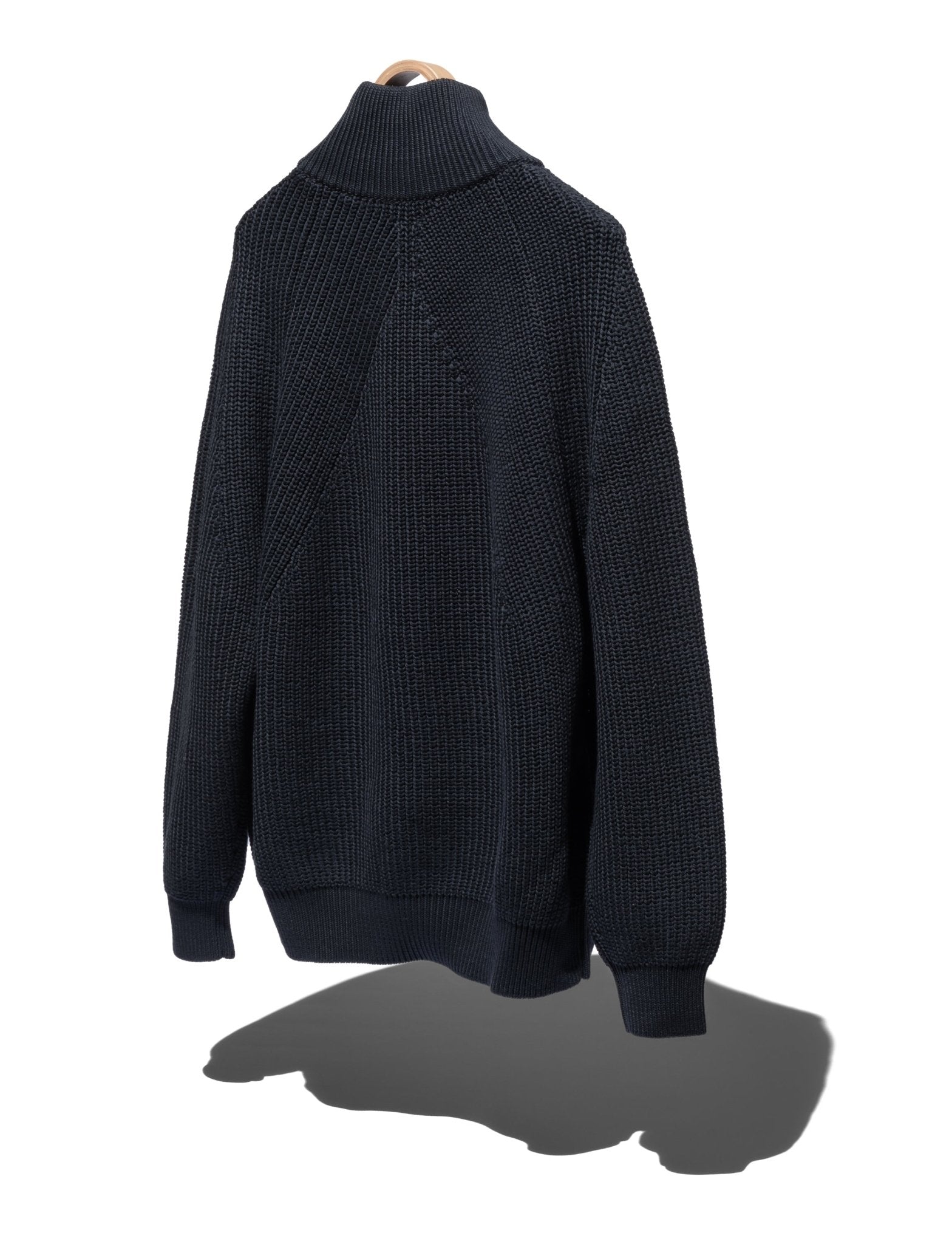 南 SIGNATURE HALF ZIP – WORDS SOUNDS COLORS & SHAPES