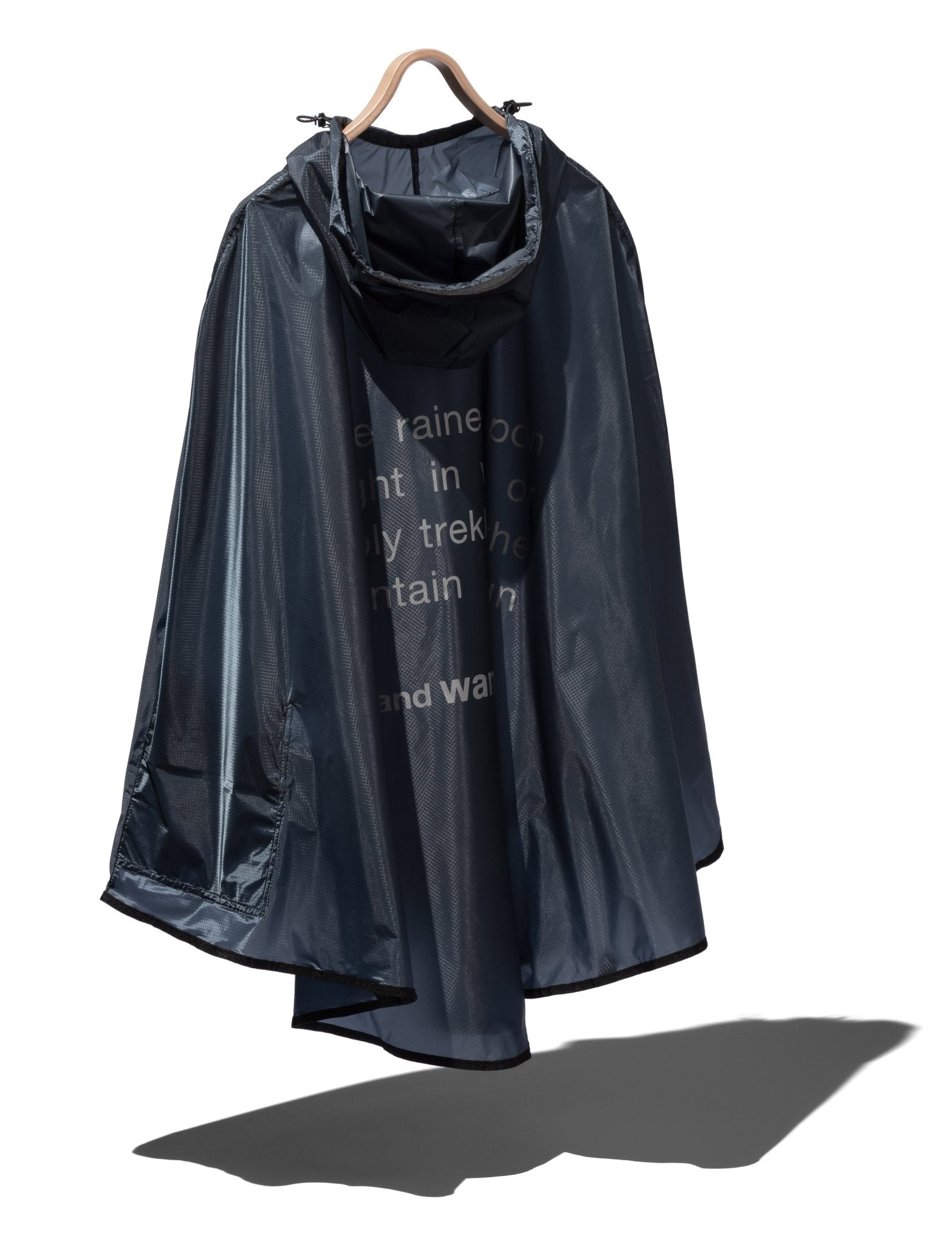 Sil Poncho – WORDS SOUNDS COLORS & SHAPES