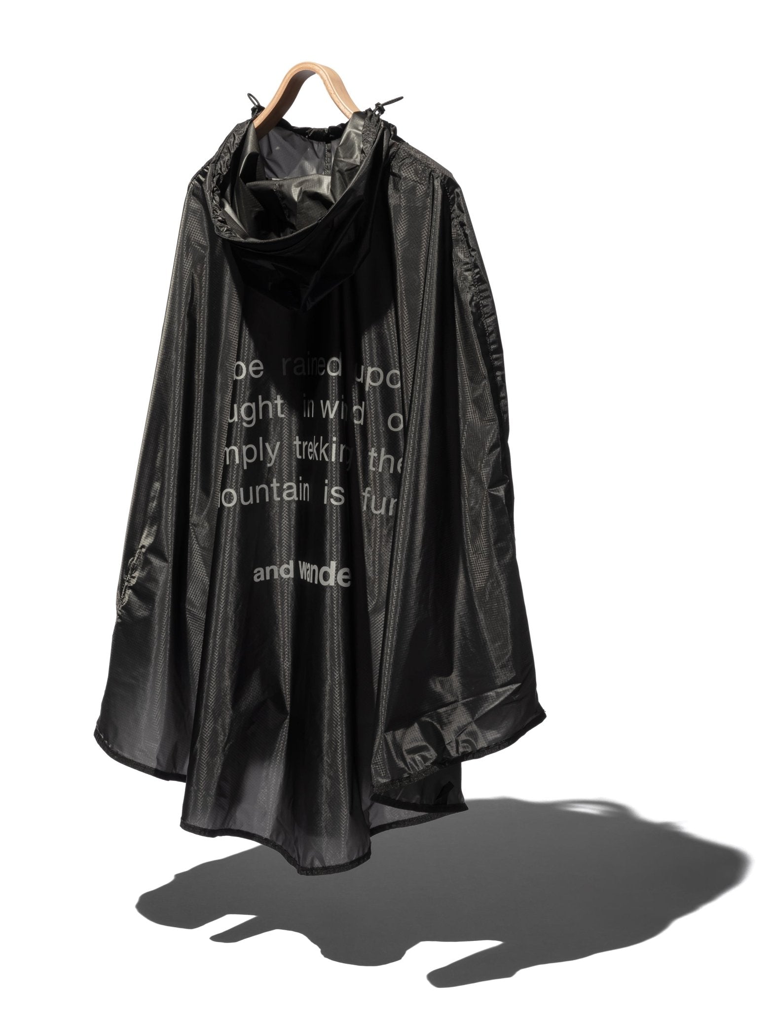 Sil Poncho – WORDS SOUNDS COLORS & SHAPES