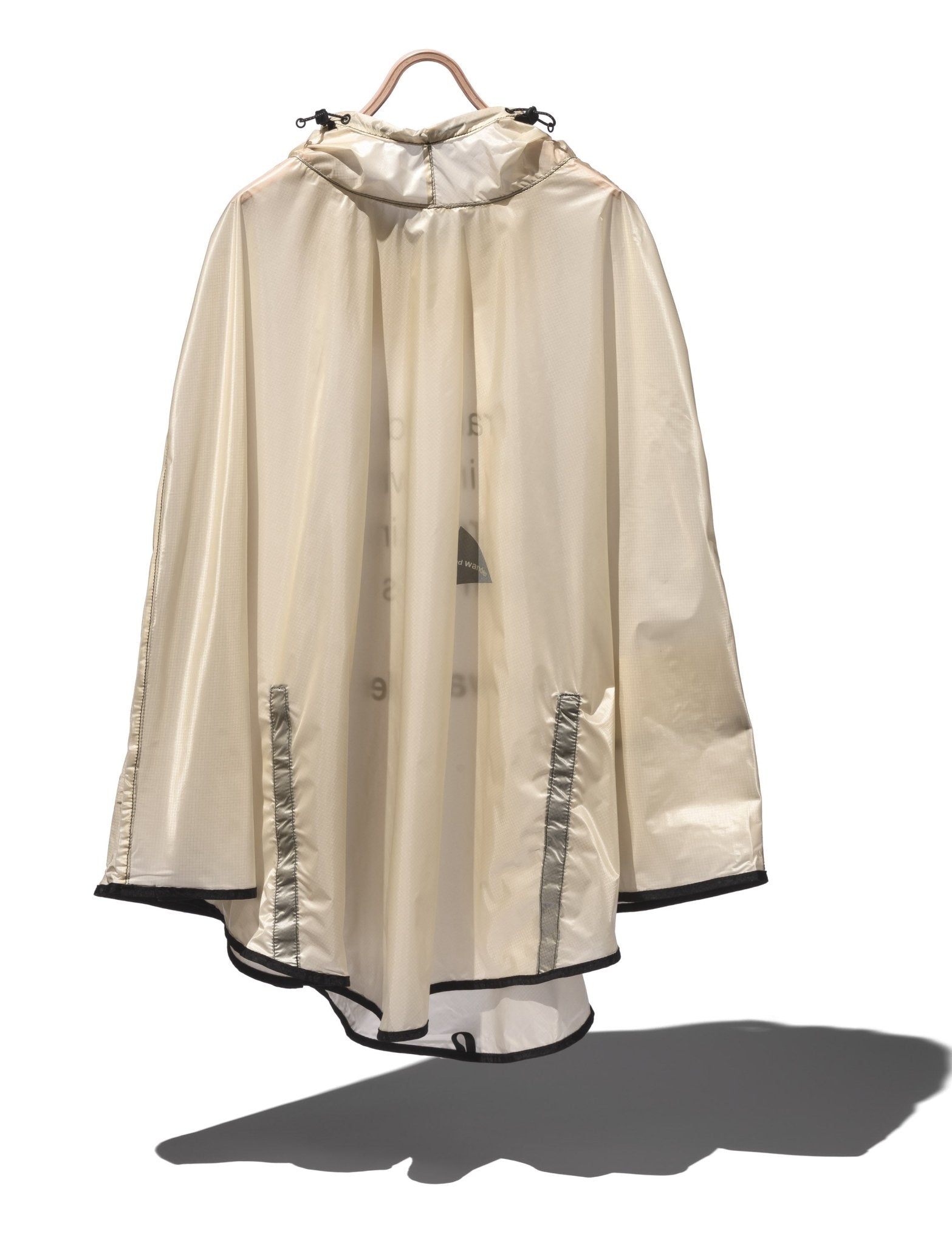 Sil Poncho – WORDS SOUNDS COLORS & SHAPES