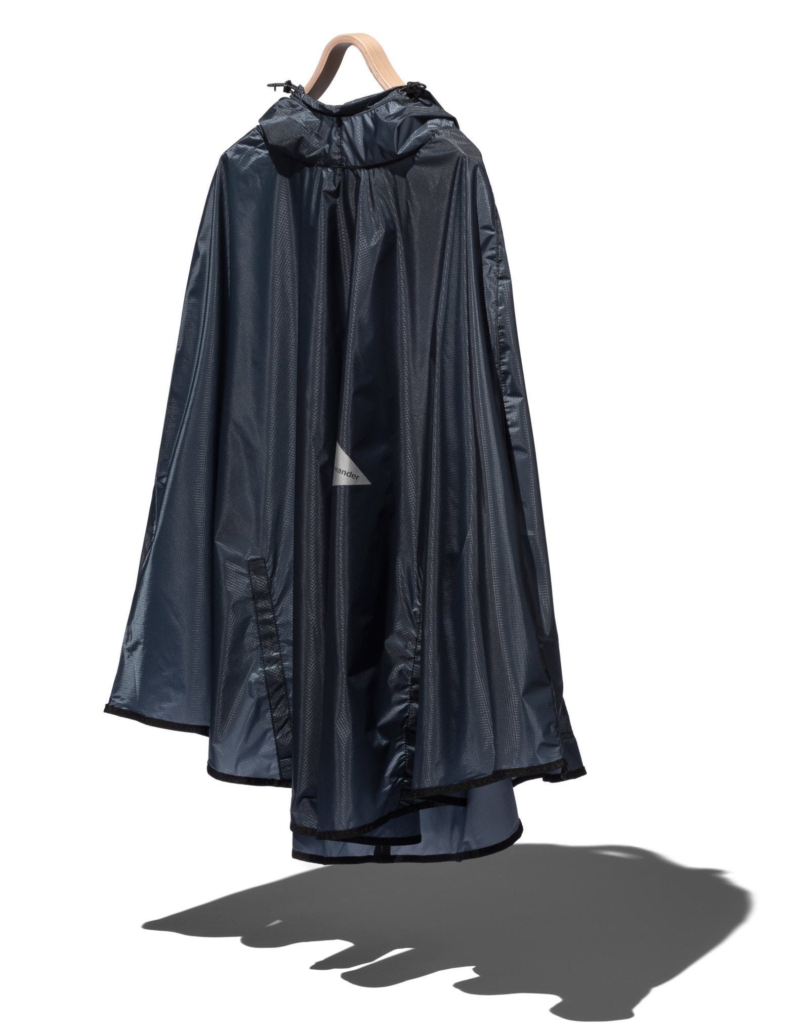 Sil Poncho – WORDS SOUNDS COLORS & SHAPES