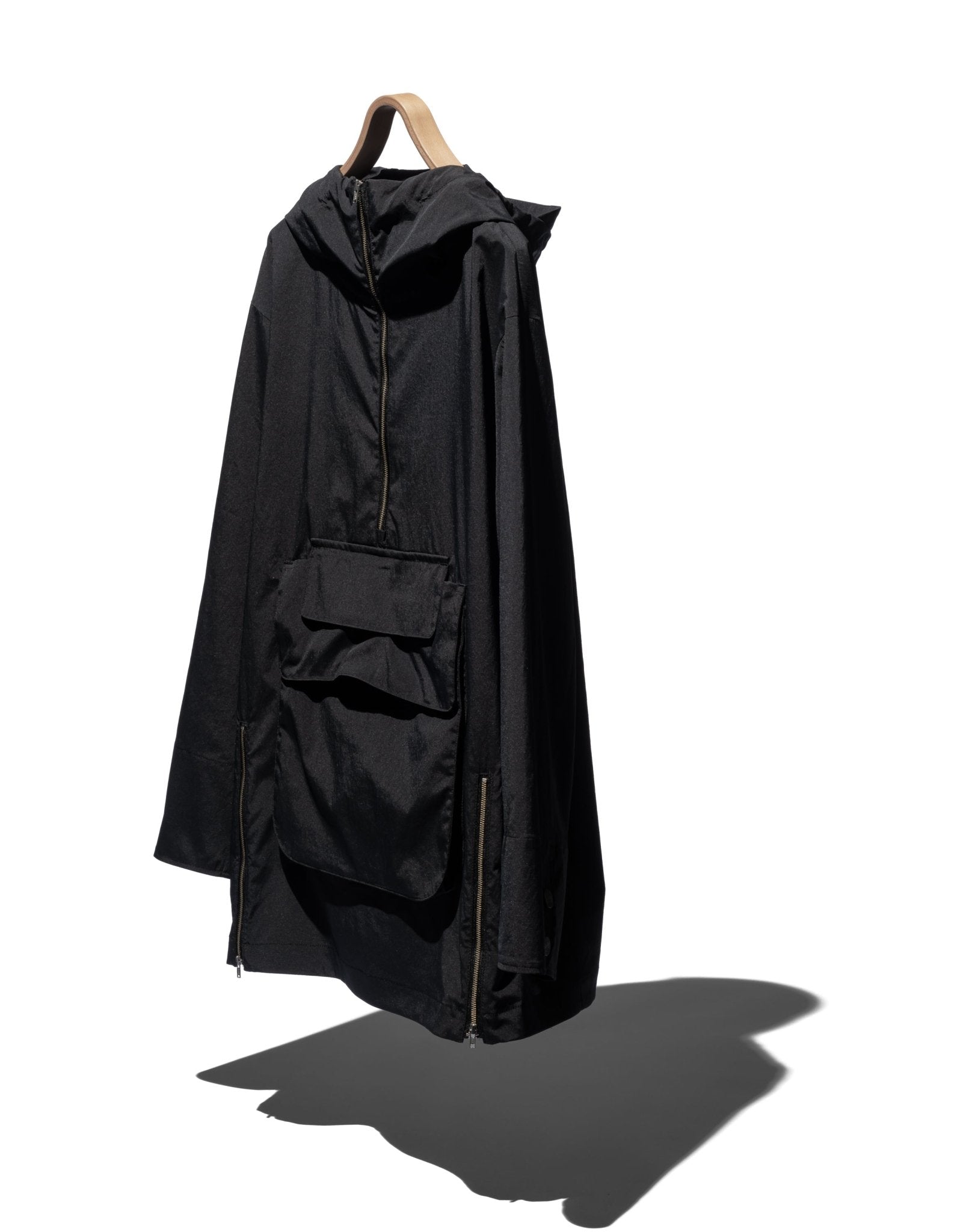 STRECH TAFFETA PULLOVER - WHITE MOUNTAINEERING