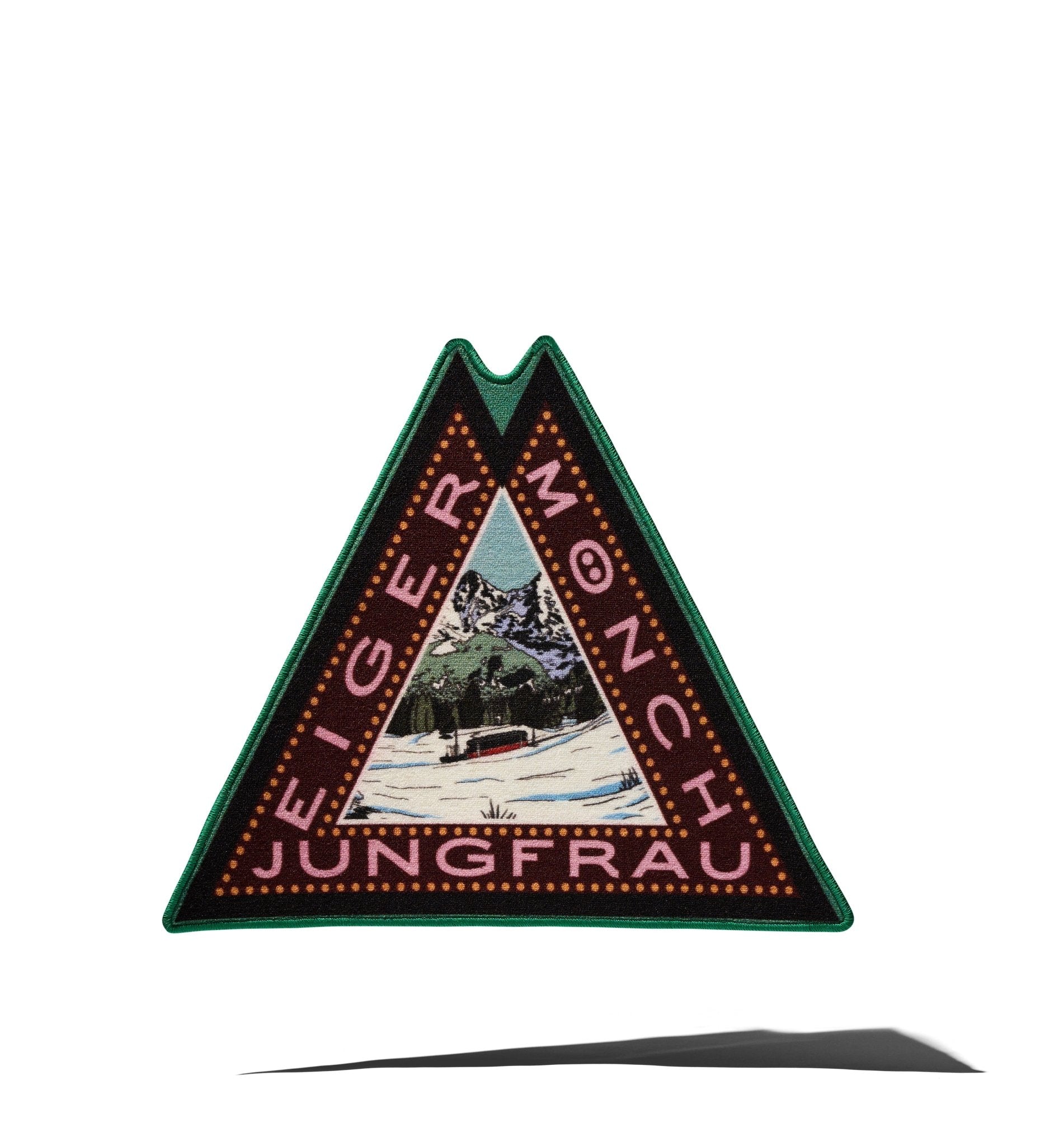 TRIANGLE MOUNTAIN RUG: DREI BERGE - A YOUNG HIKER