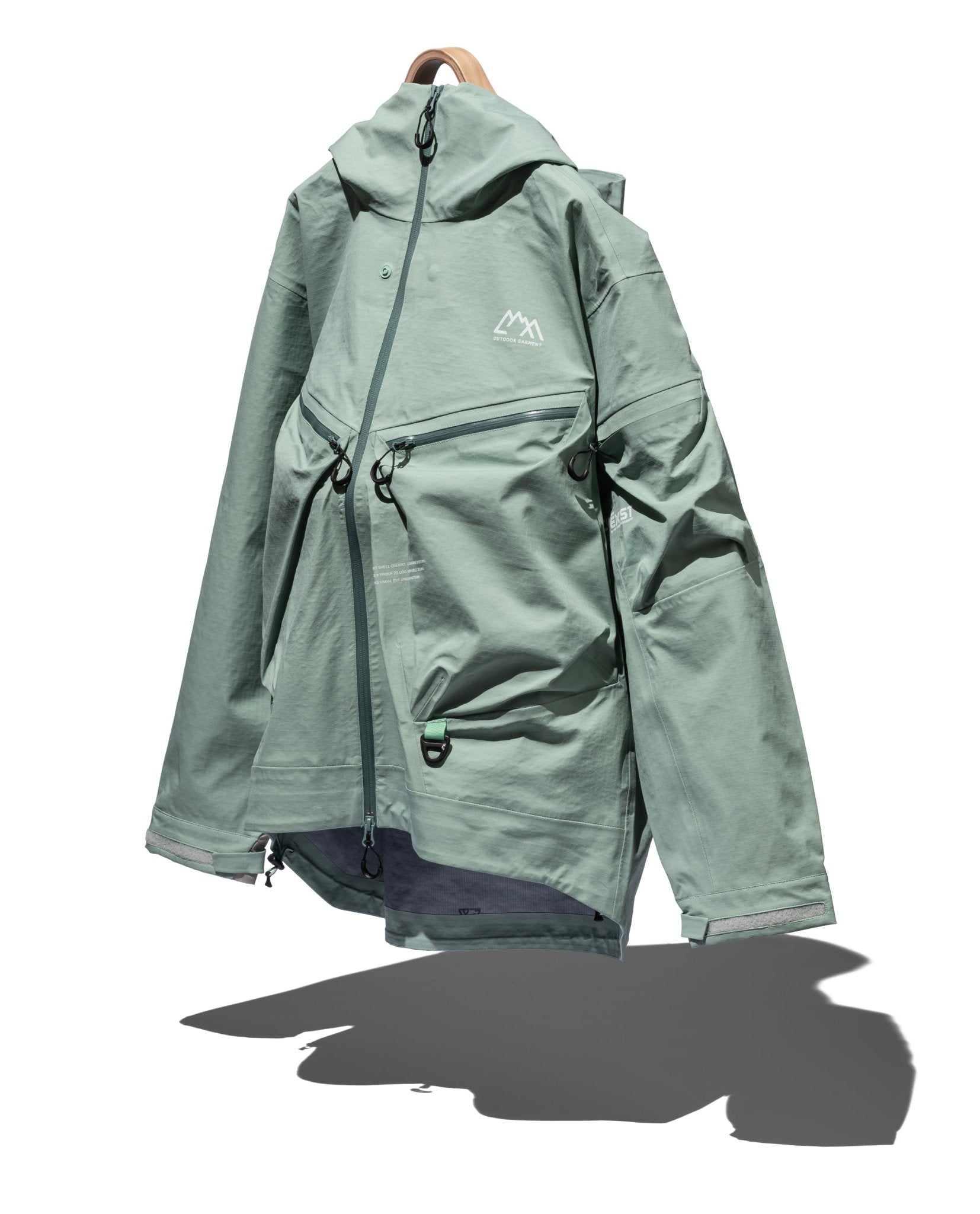 COMFY OUTDOOR GARMENT – WORDS SOUNDS COLORS & SHAPES