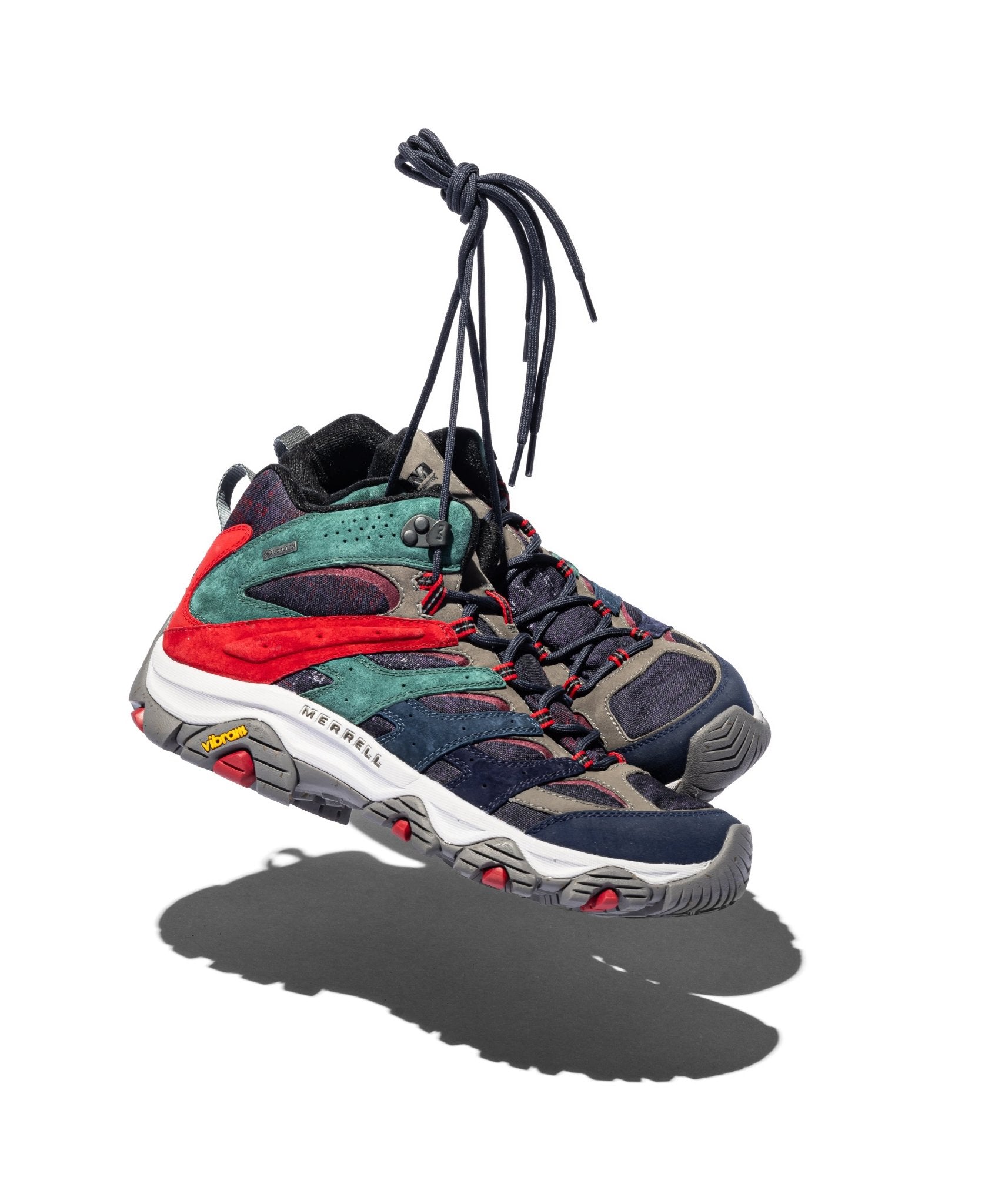 WHITE MOUNTAINEERING x MERRELL Moab 3 - WHITE MOUNTAINEERING