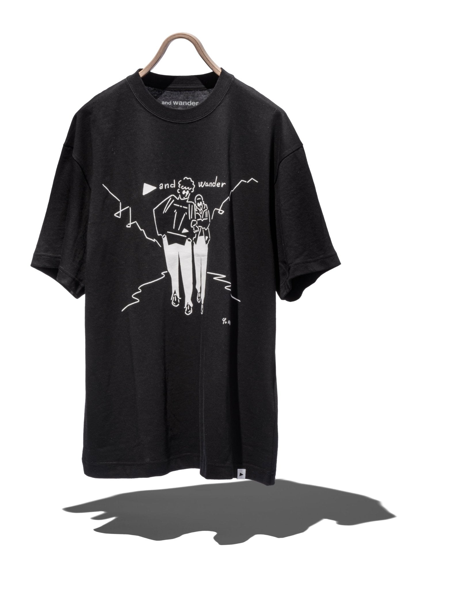 Yu Nagaba printed T - AND WANDER